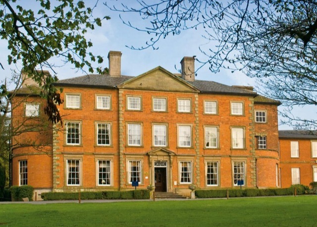 Grade II-listed Georgian Mansion Stay In The Warwickshire Countryside ...