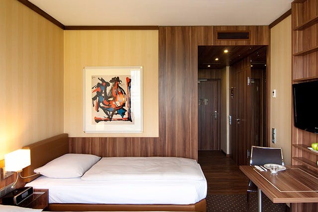 Business-Plus-Twin- oder Doppelzimmer
