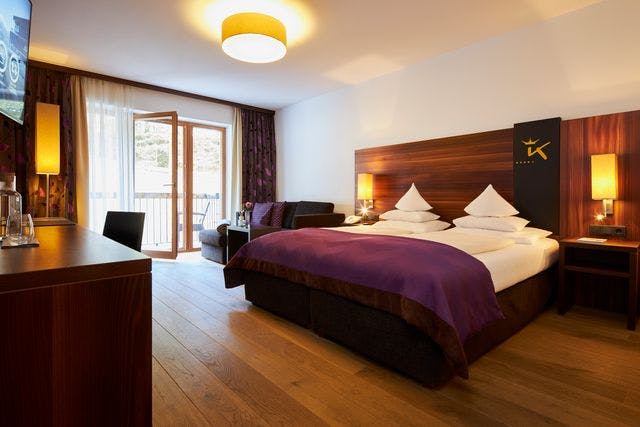 M-Doppelzimmer mit Waldblick