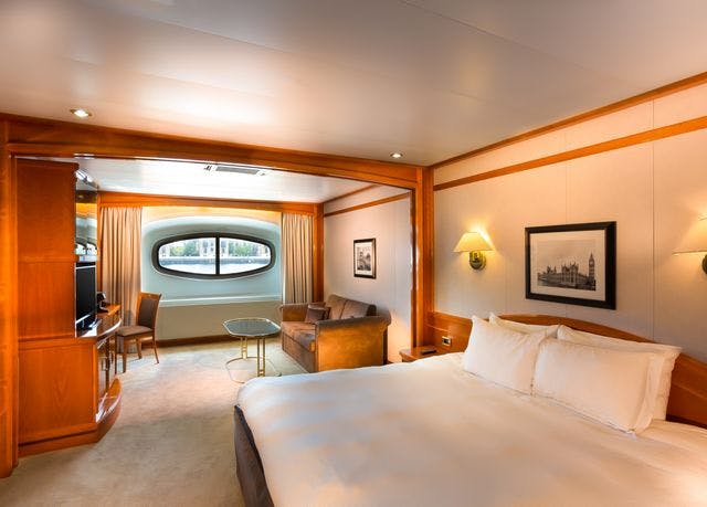 Yacht Classic room with river view
