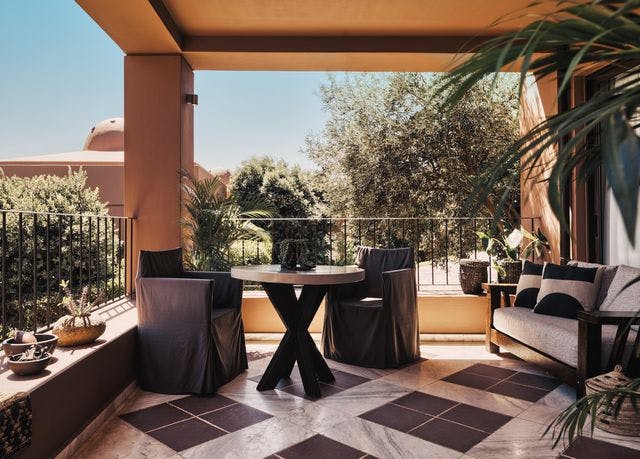 Premium One Bedroom suite with garden view & outdoor Jacuzzi