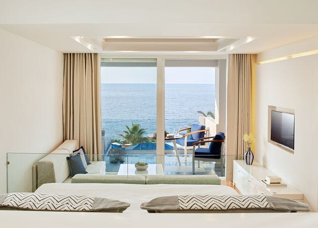 Island suite with sea view