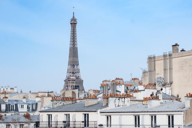 Executive Medium room with Eiffel Tower view