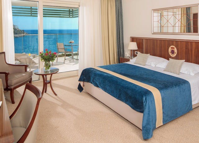 Double room with sea view & balcony