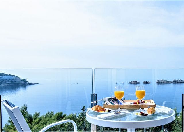 Luxury-rum med havsutsikt och balkong