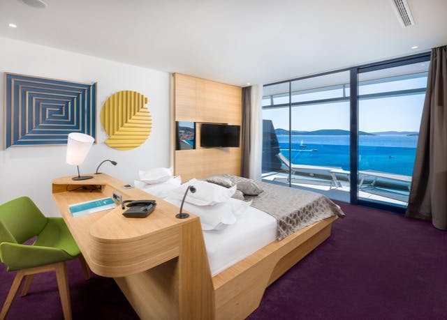 Premium suite with sea view