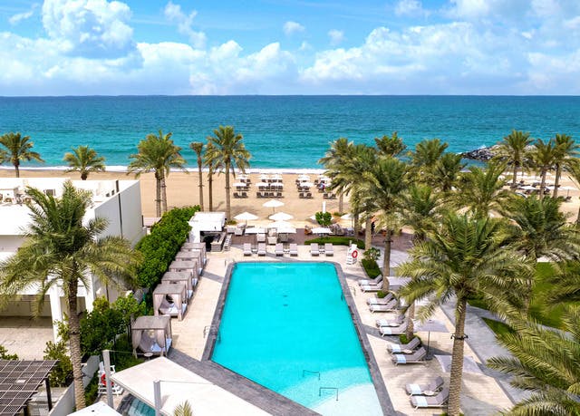 Pool party during coronavirus at Eden Roc hotel Miami Beach - Picture of  Eden Roc Miami Beach - Tripadvisor