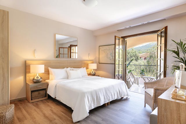 Family appartement met privé balkon of veranda en tuinzicht