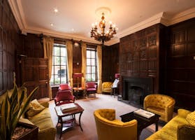Historic riverside Windsor stay - Refundable hotel