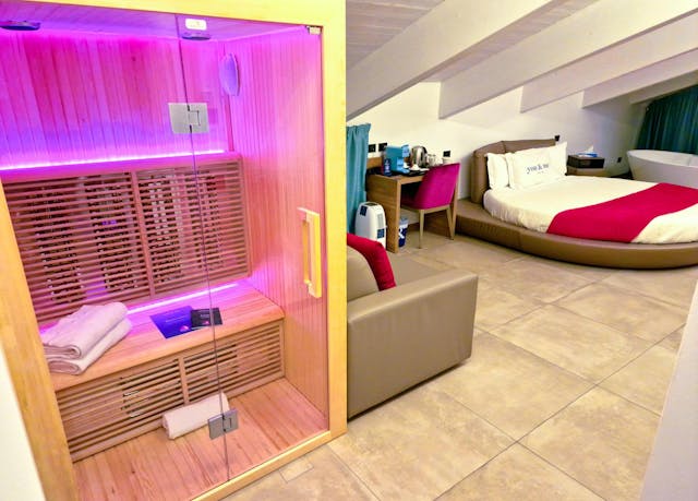 Loft-Suite mit Balkon, Meerblick, Sauna & Whirlpool