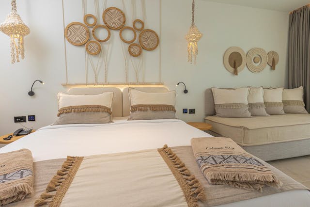 Lifestyle-Suite mit Poolblick und mit Meerblick oder seitlichem Meerblick