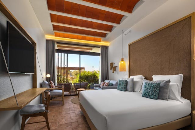 The-Club-King-Zimmer mit Poolblick
