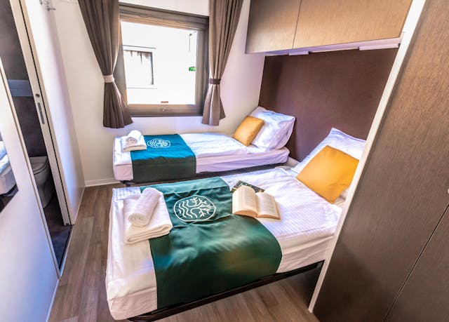 Eco-Luxury-Camping-Villa mit Meerblick-Terrasse & 2 Schlafzimmern