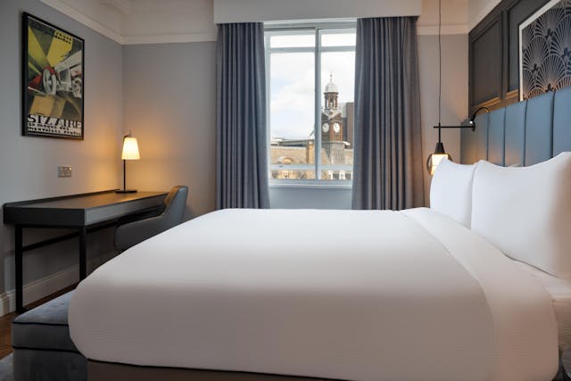Superior King City Square View room