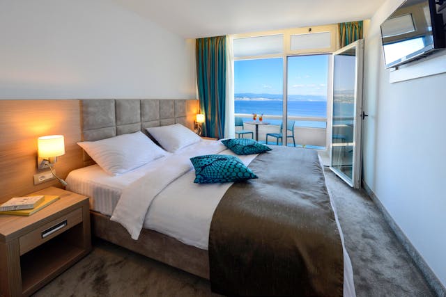 Doppelzimmer mit Balkon & Meerblick