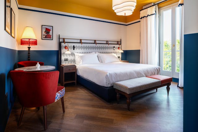Classic-Zimmer mit Hofblick
