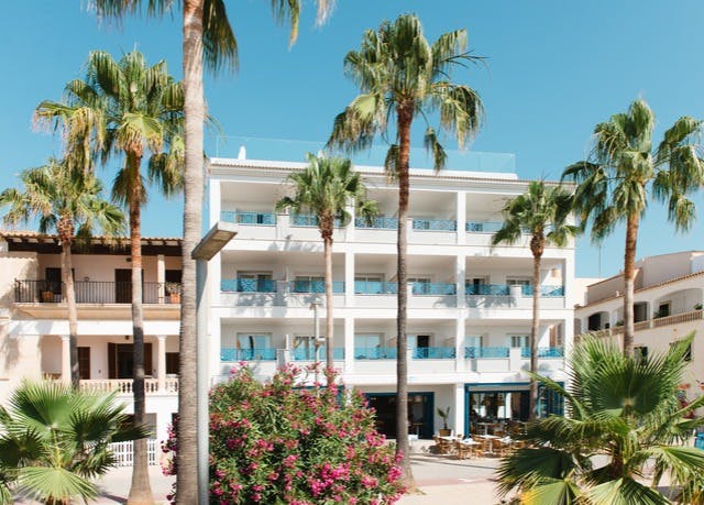 Stylish seaside Mallorca hotel Fully refundable Luxury travel