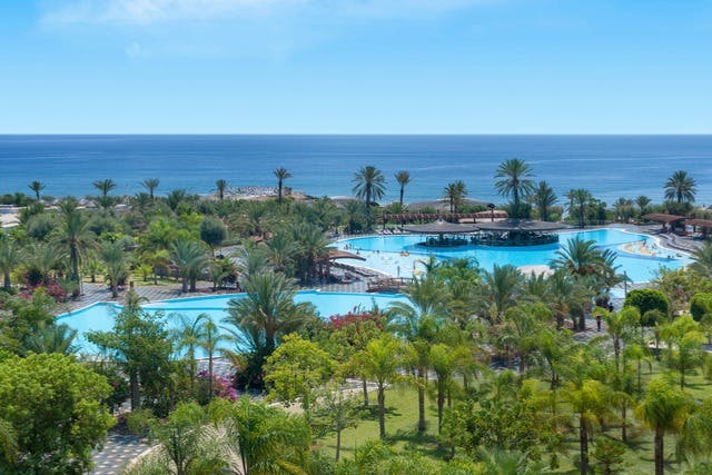 Noah's Ark Deluxe Hotel & Spa, Cipro