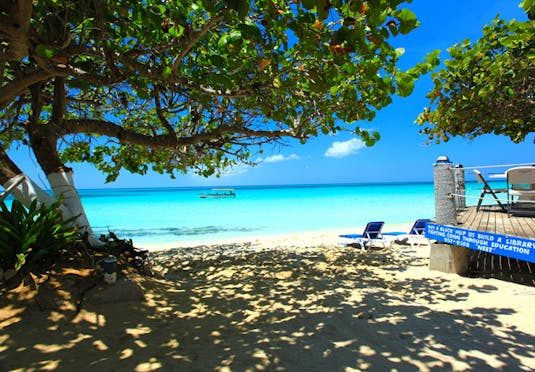 Travellers Beach Resort Save Up To 70 On Luxury Travel Secret Travellers Beach Resort Save Up To 70