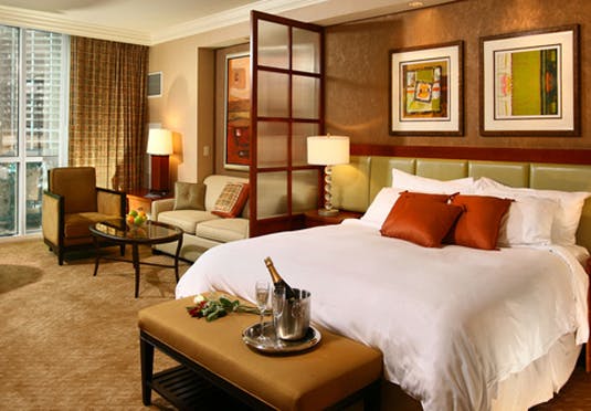 Luxury Suites International At The Signature Save Up To 70