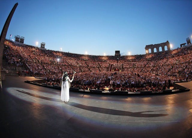 Die Opernfestspiele in Verona erleben | Luxusangebote zu Top-Preisen ...