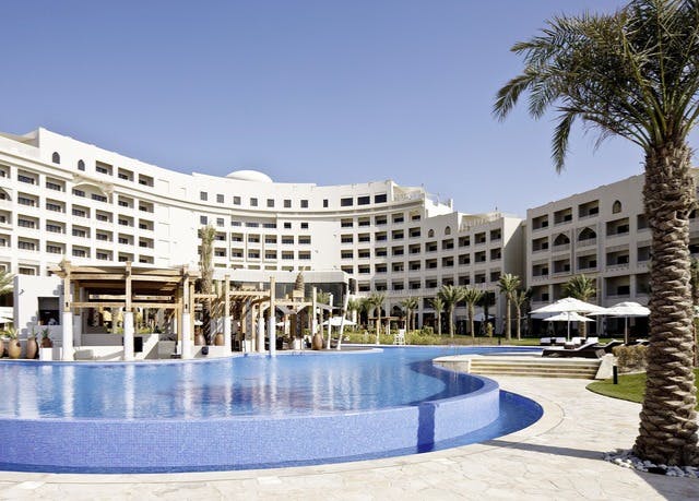 Sofitel bahrain zallaq thalassa sea & spa